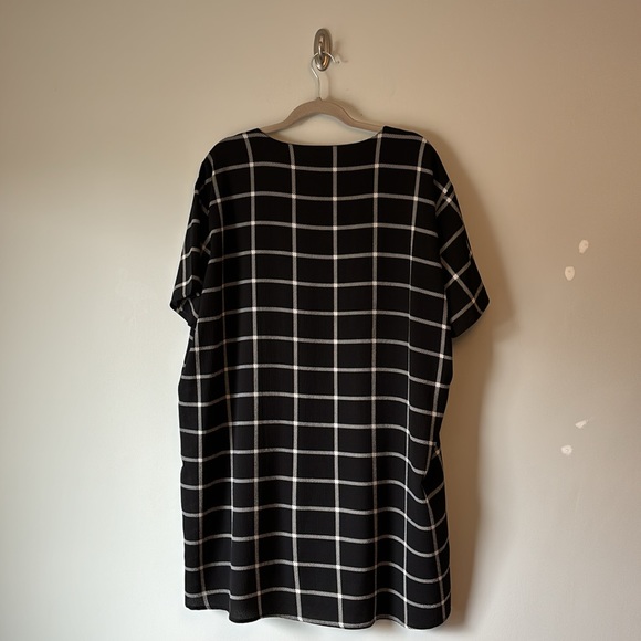 Oversized tunic black and white grid dress - Picture 3 of 3
